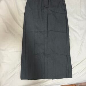Grey maxi skirt with pockets